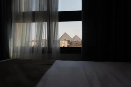 فندق بيراميد فرونت