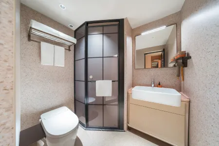 Orange Hotel (Shenzhen Dongmen Lakebei Subway Station Store)