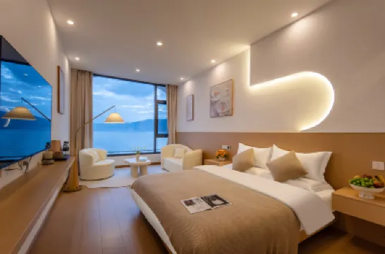 Dali erhai Sixiang Qingyi Seaview Inn โรงแรมในErhai Haidong Scenic Area