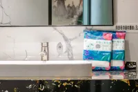 Baiyun Business Hotel (Jianye Railway Station)