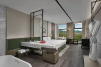 HUALUXE Chongqing Science Hall Hotels in Hailan Yuntian Hot Spring Resort