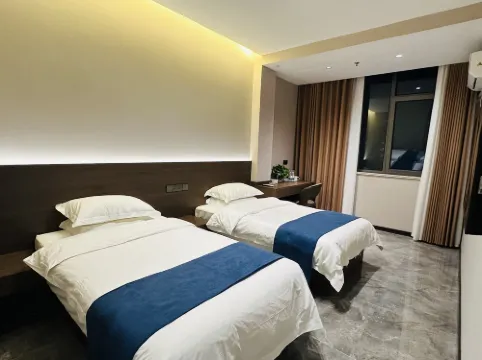 Fenghua Hotel (Sangpo Village)