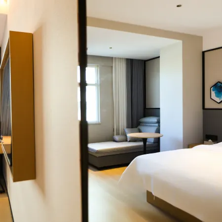 EZZI Hotel (Taiyuan Fuxi Street Jinshang Museum) Отели рядом с достопримечательностью «Бассейн Черный Дракон»