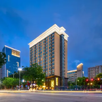 Rezen Select Pansoda Hotel (Foshan Qiandeng Lake Park) Hotels near Thousand Lantern Lake Park