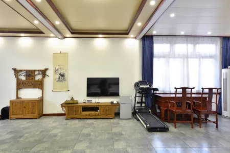 Qinhuangdao Zhujia Hotel (Shanhaiguan The First Pass Under Heaven Scenic Area Ancient City) Отели рядом с достопримечательностью «Old Dragon's Head»