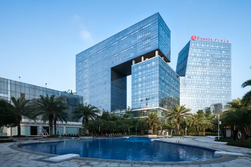 Ramada Plaza by Wyndham Liuzhou Liudong - 5-Star