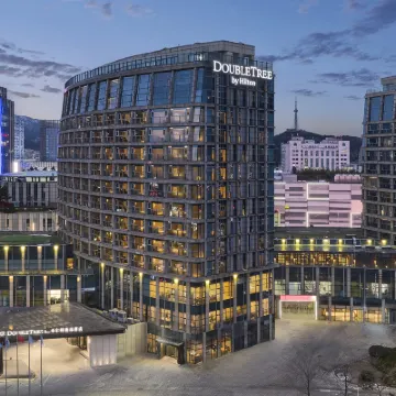 Weihai Weigao DoubleTree by Hilton Hotel Hotels near Weihai Happiness Gate