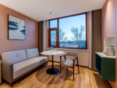 MANHUMINGYUWHOTAO Hotels in Qin County