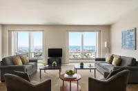 Shangri-La Apartments - Holiday Apartments