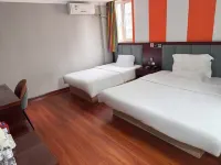 Qiyuan Yueding Business Hotel (Beijing Huilongguan East Street Subway Station) Hotell i Changping