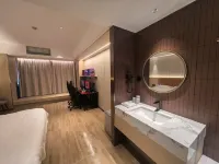 Jingchao E-Sports Hotel (Liuzhou Chengzhong Wanda Plaza)