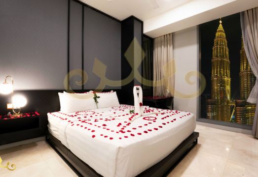 Tropicana the residence 야경