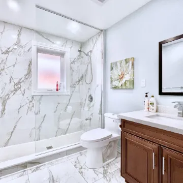 Renovated Rooms 10-min to Finch Subway Near Yonge St