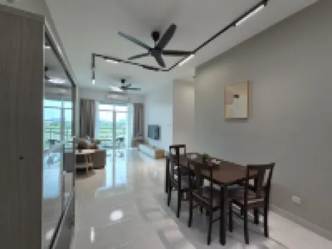 Homexuite Vacation @ Utama South