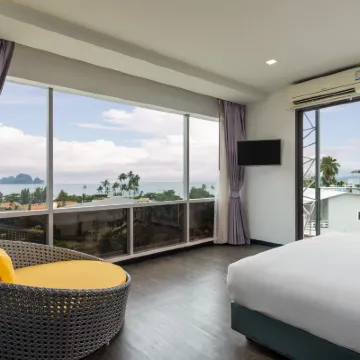 Wake up Aonang Hotel Hotels near Bluedragon Cabaret