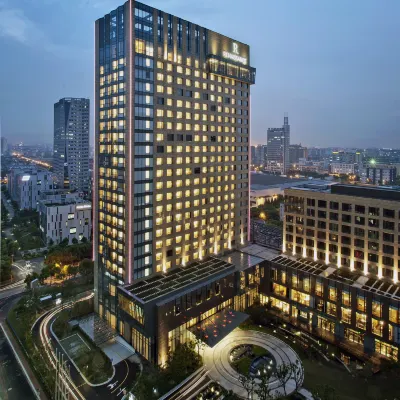 Renaissance Shanghai Xuhui Caohejing Hotel Hotels near Caohejing