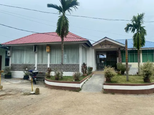 Capital O 91118 Chalet Seri Idaman Hotels in Batu Maung