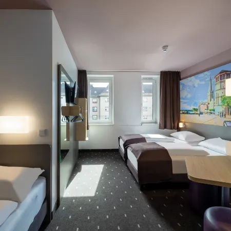 B&B HOTEL Düsseldorf-Mitte Отели рядом с достопримечательностью «Штальверк»
