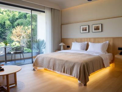 Boji Cai Hot Spring Homestay (Ya'an Zhougong Mountain Hot Spring)