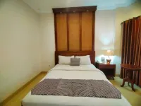 The Garden Suites Solo Hotel a Panularan
