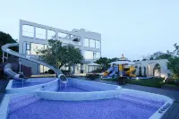 Darling‘s garden - Pools
