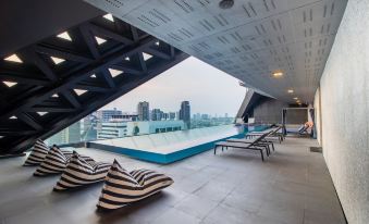 Queensland Hotel Bangkok