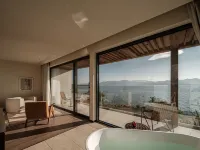 Dali Weizhi Lakeshore Villas