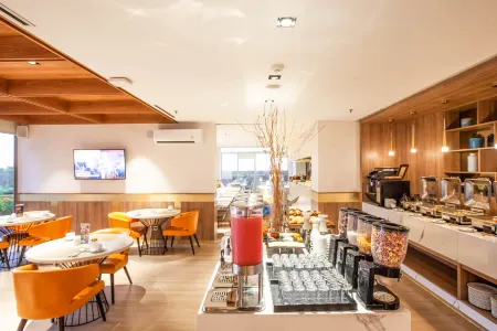 Oakwood Apartments PIK Jakarta Отели рядом с достопримечательностью «PRJ Kemayoran Gambir Expo Hall D Gudang»