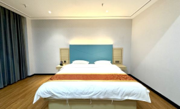 Tianhong Grand Hotel (Tengzhou Railway Station)