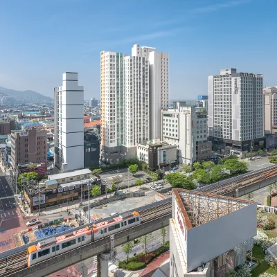 El Momento Sasang Hotels near Gupo Station