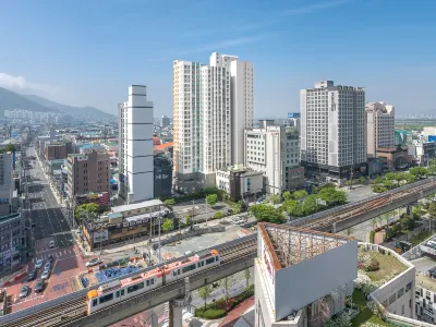 El Momento Sasang Hotels in Gimhae International Airport