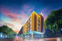 Qiyuan Fenglin Hotel Отели рядом с достопримечательностью «Квартира Великих Покупок»