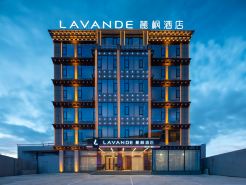 Lavande Hotel (Ganzi Batang Branch, National Highway 318)