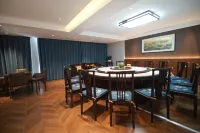 Korla Marriott Hotel Pear City