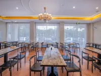 Vienna Hotel (Jieyang Rongcheng Jinxian Gate Tower) Hotels in Jieyang