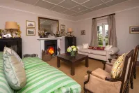 Hill Rise Luxury Villa & Stables by Edwards Collection