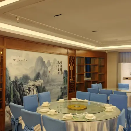 Luoshan Water cube Hotel