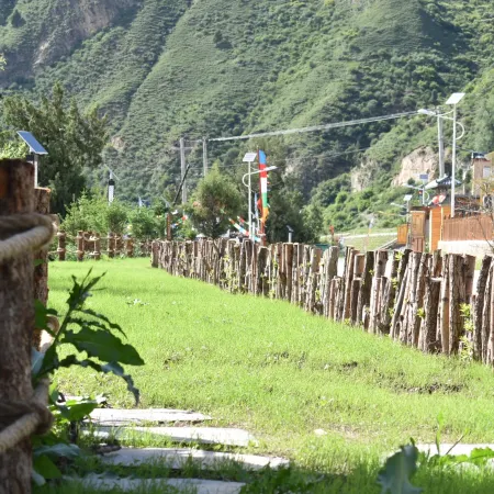Dayugou Snow Mountain Prince Scenic Homestay