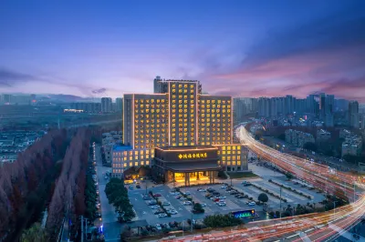 Lujiang Hongfu Jinling Hotel Hotels near Tomb of Zhou Yu