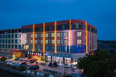 New Seaview Hotel (Fangcheng Gangqisha Seafood Market) Hotels near Butterfly Island Paradise Beach