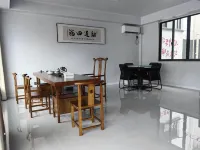 Yaochi Ju Cream Style Art Design Scenic Boutique Stay (Yixing Yao Hu Town)