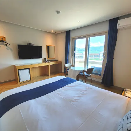Hotel Amaranth Отели рядом с достопримечательностью «Храм Синхынса»