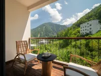Under the Tree Art Hot Spring Homestay Hotels in Luding