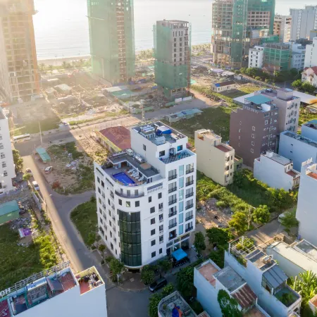 UrbanR Danang Beach - An Thuong Walking Street