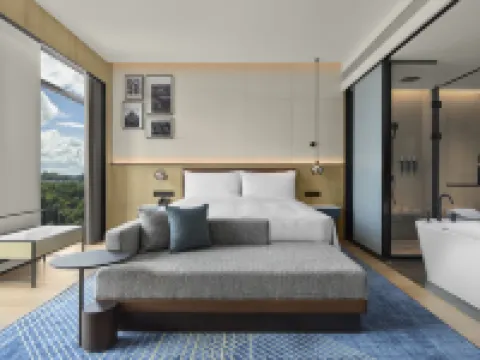 Four Points by Sheraton Guiyang Shilihetan Hotels in Guiyang