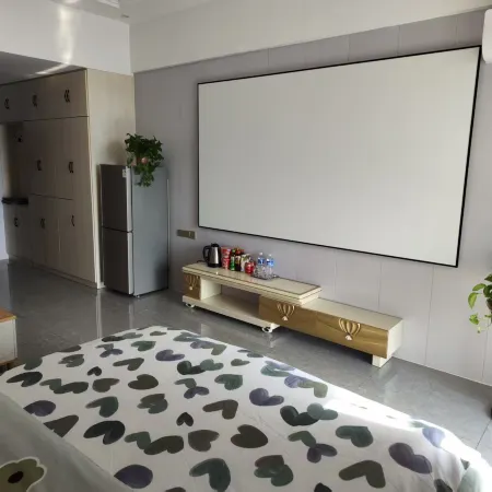 Linzhou Shiyue Homestay (Shangri-La)