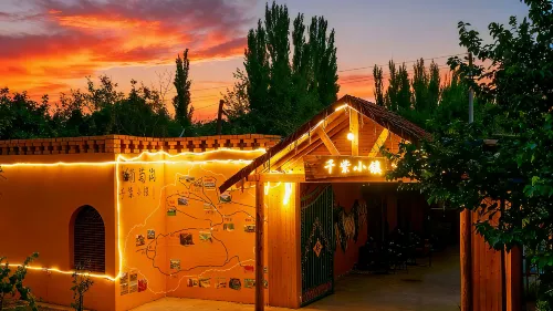 Qianzi Xiaozhen Homestay (Turpan Putaogou Scenic Area Qingwaxiang)