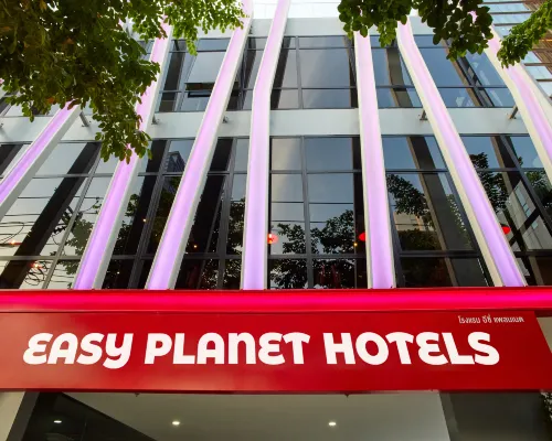 Easy Planet Bangkok Surawong Các khách sạn gần Ga MRT Sam Yan