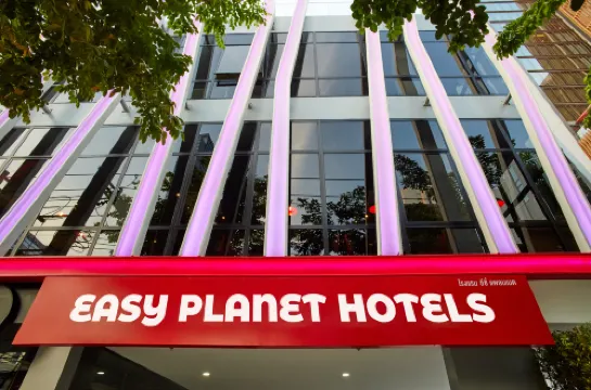 Easy Planet Bangkok Surawong
