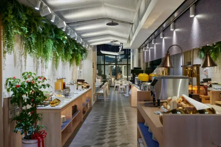 Green World SongShan Отели рядом с достопримечательностью «Тайбэйский зоопарк»